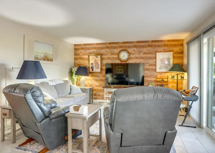 Steps To Golf! Extended Sun West Getaway Holiday home Sun City West